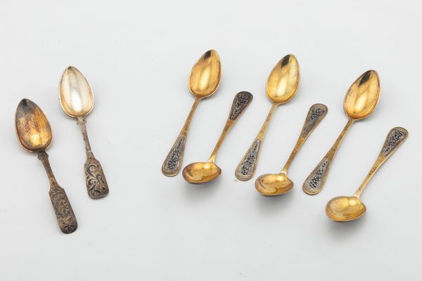 Otto cucchiai  - Asta Argenti Antichi e da Collezione - Associazione Nazionale - Case d'Asta italiane