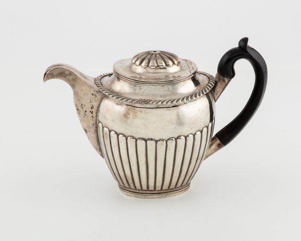 Teiera  - Asta Argenti Antichi e da Collezione - Associazione Nazionale - Case d'Asta italiane