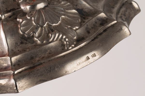 Coppia di candelieri  - Asta Argenti Antichi e da Collezione - Associazione Nazionale - Case d'Asta italiane