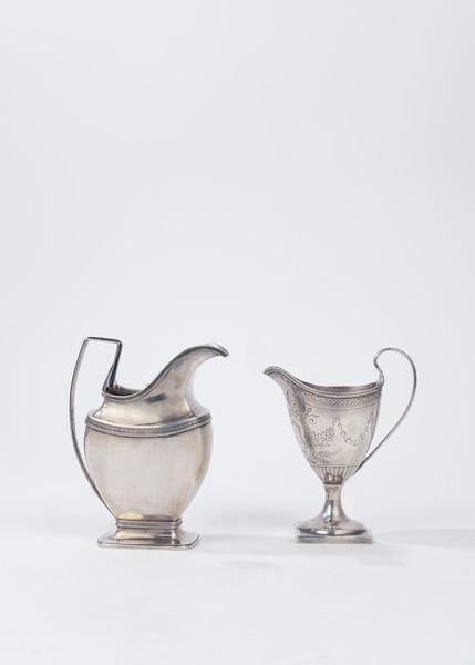 Due versatoi  - Asta Argenti Antichi e da Collezione - Associazione Nazionale - Case d'Asta italiane