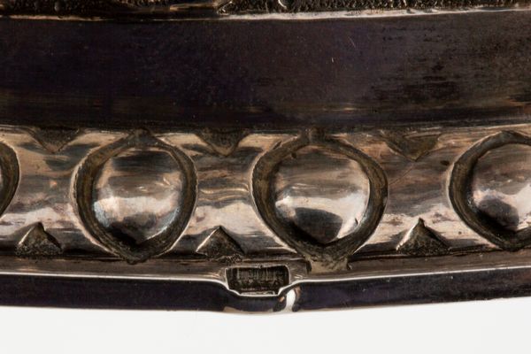 Gruppo di tre oggetti  - Asta Argenti Antichi e da Collezione - Associazione Nazionale - Case d'Asta italiane