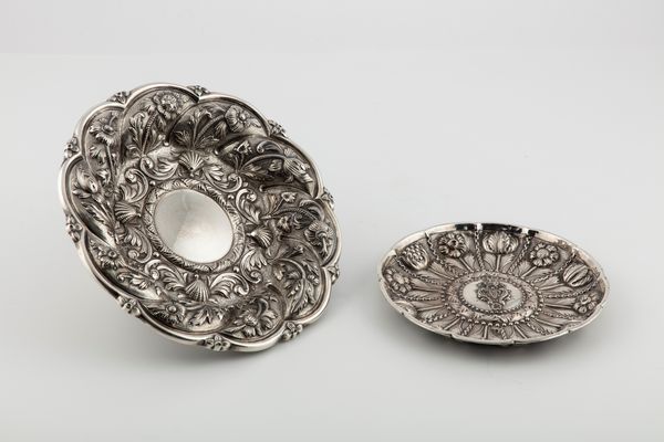 Piatto e alzata  - Asta Argenti Antichi e da Collezione - Associazione Nazionale - Case d'Asta italiane