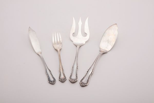 Servizio di posate da pesce  - Asta Argenti Antichi e da Collezione - Associazione Nazionale - Case d'Asta italiane