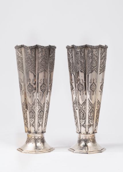 Coppia di vasi  - Asta Argenti Antichi e da Collezione - Associazione Nazionale - Case d'Asta italiane