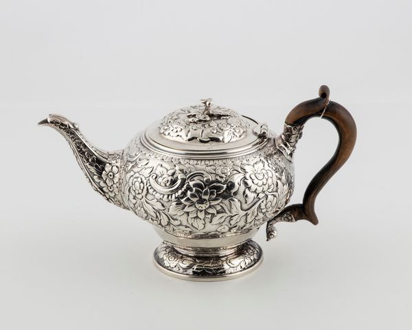 Teiera, Giorgio III  - Asta Argenti Antichi e da Collezione - Associazione Nazionale - Case d'Asta italiane