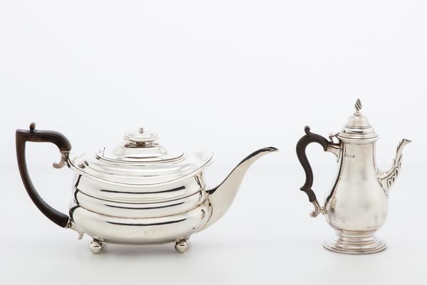 Teiera Giorgio IV, e caffettiera  - Asta Argenti Antichi e da Collezione - Associazione Nazionale - Case d'Asta italiane