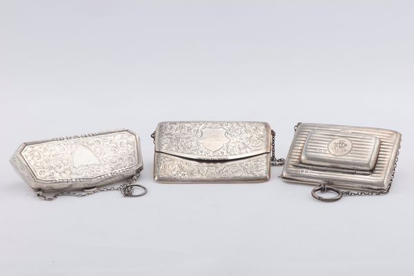 Tre porta biglietti con catenella  - Asta Argenti Antichi e da Collezione - Associazione Nazionale - Case d'Asta italiane