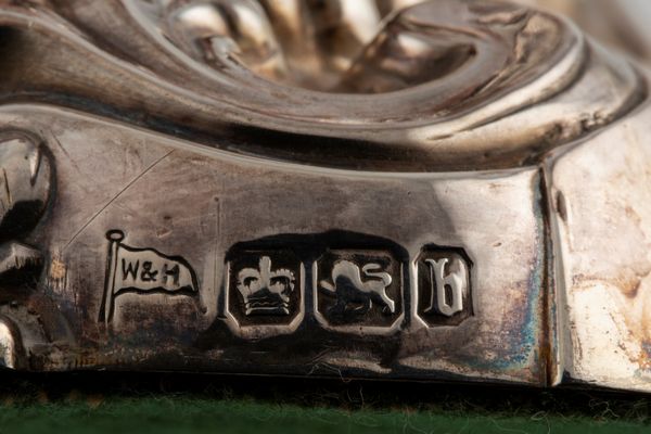 Coppia di candelieri  - Asta Argenti Antichi e da Collezione - Associazione Nazionale - Case d'Asta italiane