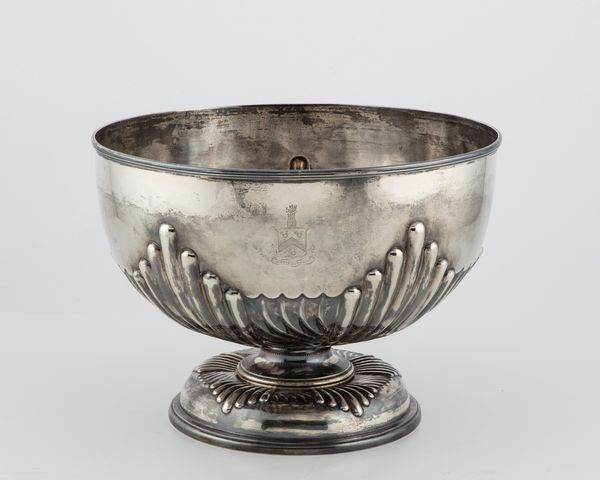 Coppa centrotavola  - Asta Argenti Antichi e da Collezione - Associazione Nazionale - Case d'Asta italiane