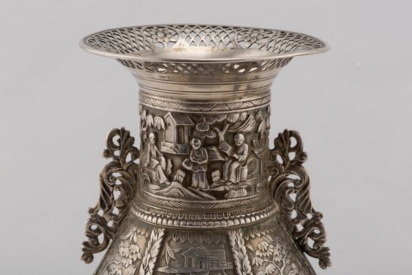 Vaso e scrigno  - Asta Argenti Antichi e da Collezione - Associazione Nazionale - Case d'Asta italiane