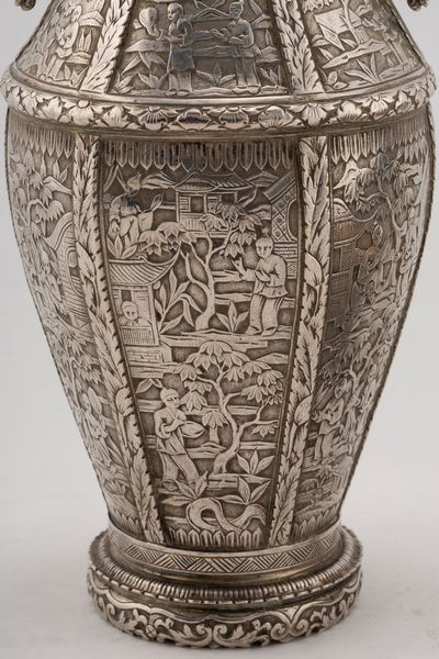 Vaso e scrigno  - Asta Argenti Antichi e da Collezione - Associazione Nazionale - Case d'Asta italiane