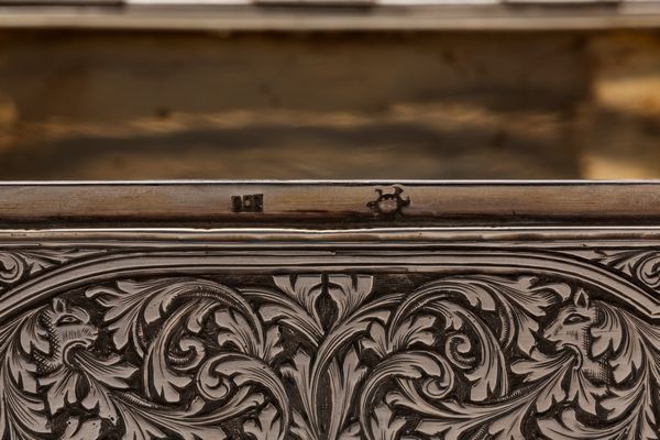 Vaso e scrigno  - Asta Argenti Antichi e da Collezione - Associazione Nazionale - Case d'Asta italiane