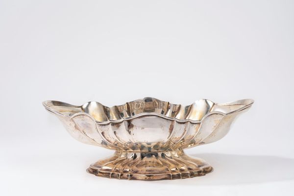 Ricci & C. : Centrotavola  - Asta Argenti Antichi e da Collezione - Associazione Nazionale - Case d'Asta italiane