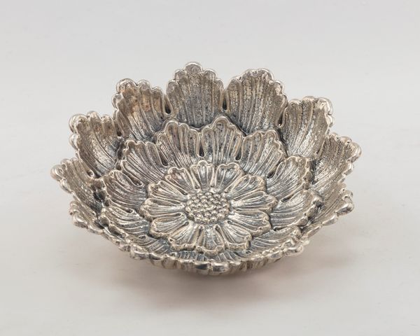 Gianmaria Buccellati : Ciotola, Dalia  - Asta Argenti Antichi e da Collezione - Associazione Nazionale - Case d'Asta italiane