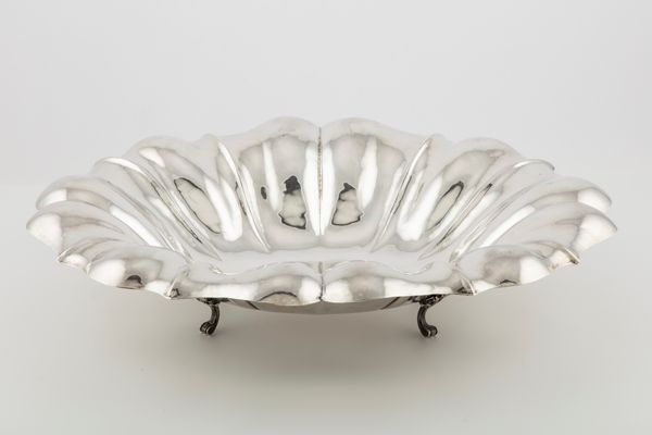 Grande centrotavola  - Asta Argenti Antichi e da Collezione - Associazione Nazionale - Case d'Asta italiane