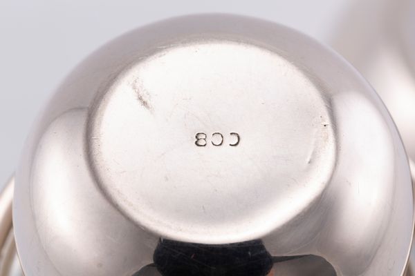 Servizio di bicchieri con vassoio  - Asta Argenti Antichi e da Collezione - Associazione Nazionale - Case d'Asta italiane