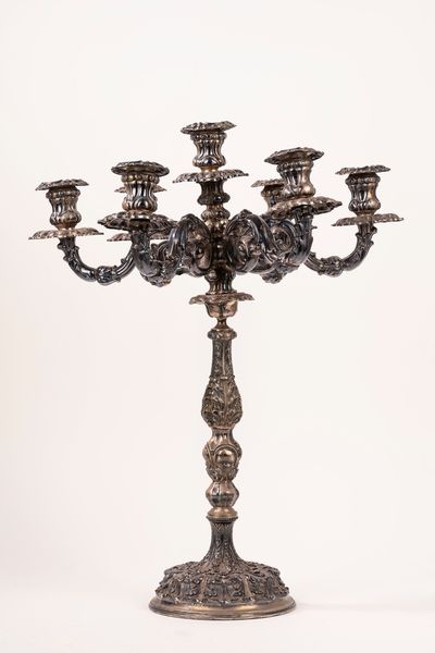 Grande candelabro  - Asta Argenti Antichi e da Collezione - Associazione Nazionale - Case d'Asta italiane