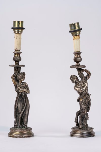 Coppia di candelieri, con satiro e ninfa  - Asta Argenti Antichi e da Collezione - Associazione Nazionale - Case d'Asta italiane