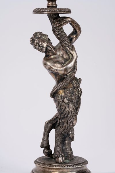 Coppia di candelieri, con satiro e ninfa  - Asta Argenti Antichi e da Collezione - Associazione Nazionale - Case d'Asta italiane