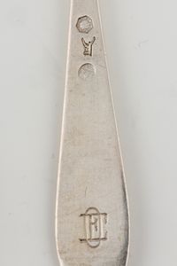 Servizi di posate differenti  - Asta Argenti Antichi e da Collezione - Associazione Nazionale - Case d'Asta italiane