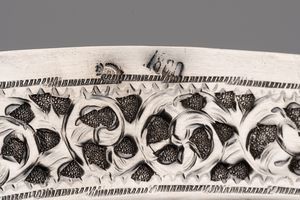 Tre vassoi  - Asta Argenti Antichi e da Collezione - Associazione Nazionale - Case d'Asta italiane