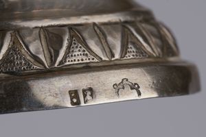 Gruppo di tre oggetti  - Asta Argenti Antichi e da Collezione - Associazione Nazionale - Case d'Asta italiane