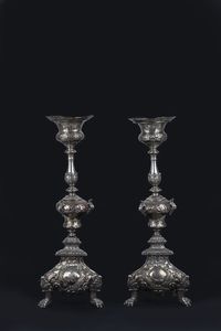 Coppia di grandi torcieri  - Asta Argenti Antichi e da Collezione - Associazione Nazionale - Case d'Asta italiane