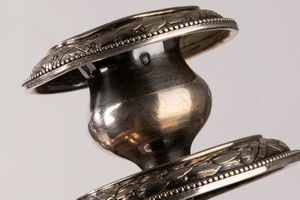 Coppia di candelabri  - Asta Argenti Antichi e da Collezione - Associazione Nazionale - Case d'Asta italiane