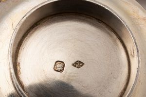 Gruppo di sei oggetti  - Asta Argenti Antichi e da Collezione - Associazione Nazionale - Case d'Asta italiane