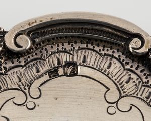 Due sottopiatti  - Asta Argenti Antichi e da Collezione - Associazione Nazionale - Case d'Asta italiane