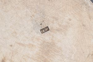 Gruppo di cinque oggetti orientali  - Asta Argenti Antichi e da Collezione - Associazione Nazionale - Case d'Asta italiane