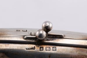 Due portabiglietti e due portamonete con catanella  - Asta Argenti Antichi e da Collezione - Associazione Nazionale - Case d'Asta italiane