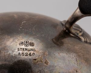 Gruppo di otto oggetti  - Asta Argenti Antichi e da Collezione - Associazione Nazionale - Case d'Asta italiane