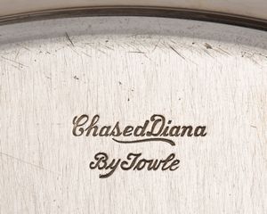 Otto sottopiatti, Chased Diana  - Asta Argenti Antichi e da Collezione - Associazione Nazionale - Case d'Asta italiane