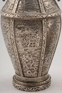 Vaso e scrigno  - Asta Argenti Antichi e da Collezione - Associazione Nazionale - Case d'Asta italiane