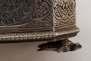 Vaso e scrigno  - Asta Argenti Antichi e da Collezione - Associazione Nazionale - Case d'Asta italiane