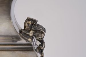 Messulam : Vaso ad urna  - Asta Argenti Antichi e da Collezione - Associazione Nazionale - Case d'Asta italiane