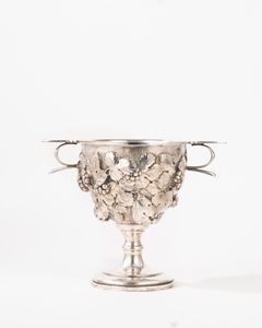 Coppa, di gusto archeologico  - Asta Argenti Antichi e da Collezione - Associazione Nazionale - Case d'Asta italiane