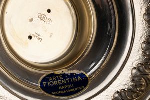 Grande coppa centrotavola con putti  - Asta Argenti Antichi e da Collezione - Associazione Nazionale - Case d'Asta italiane