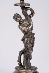 Coppia di candelieri, con satiro e ninfa  - Asta Argenti Antichi e da Collezione - Associazione Nazionale - Case d'Asta italiane