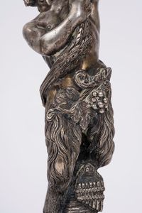 Coppia di candelieri, con satiro e ninfa  - Asta Argenti Antichi e da Collezione - Associazione Nazionale - Case d'Asta italiane