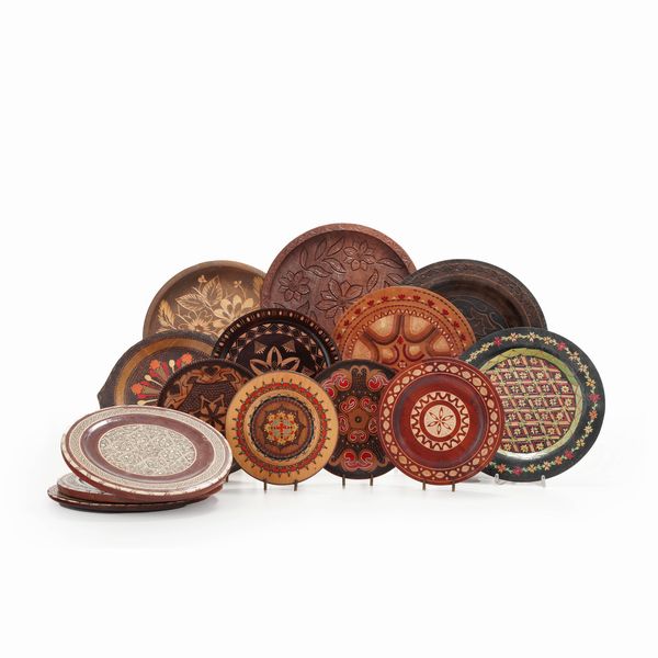 Gruppo di patti in legno decorati  - Asta Antiquariato - Associazione Nazionale - Case d'Asta italiane