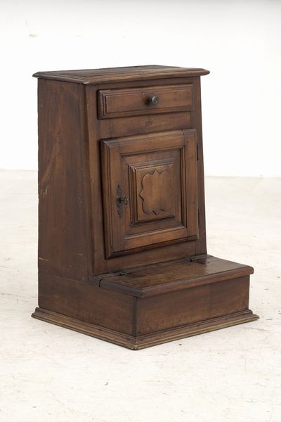Inginocchiatoio in legno. (elementi antichi)  - Asta Antiquariato - Associazione Nazionale - Case d'Asta italiane