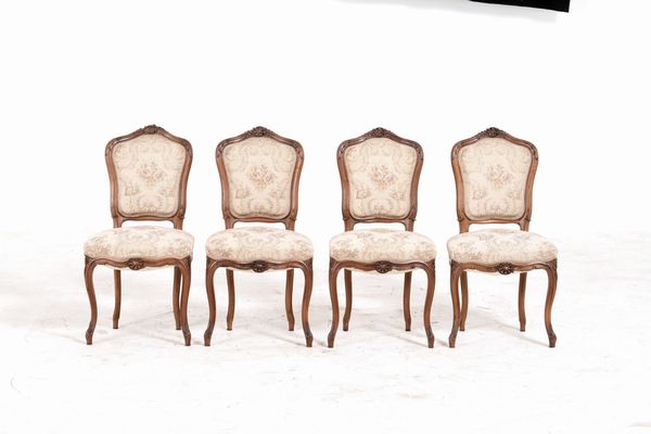 Salotto in legno intagliato in stile settecentesco. Inizi XX secolo  - Asta Antiquariato - Associazione Nazionale - Case d'Asta italiane