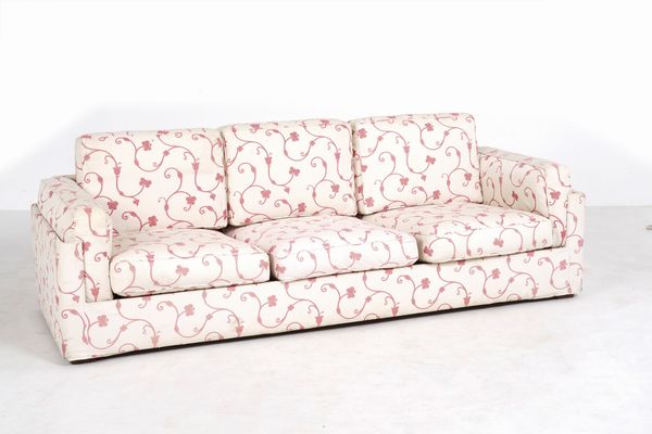 Due divani imbottiti  - Asta Antiquariato - Associazione Nazionale - Case d'Asta italiane