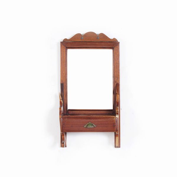 Mensolina in legno con specchio. XIX-XX secolo  - Asta Antiquariato - Associazione Nazionale - Case d'Asta italiane