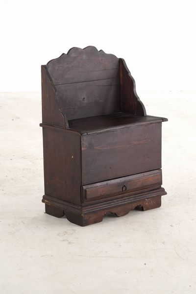 Piccola cassapanca  - Asta Antiquariato - Associazione Nazionale - Case d'Asta italiane