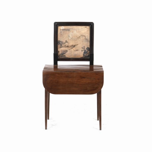 Tavolino ad alette con piccolo paravento. XIX secolo  - Asta Antiquariato - Associazione Nazionale - Case d'Asta italiane