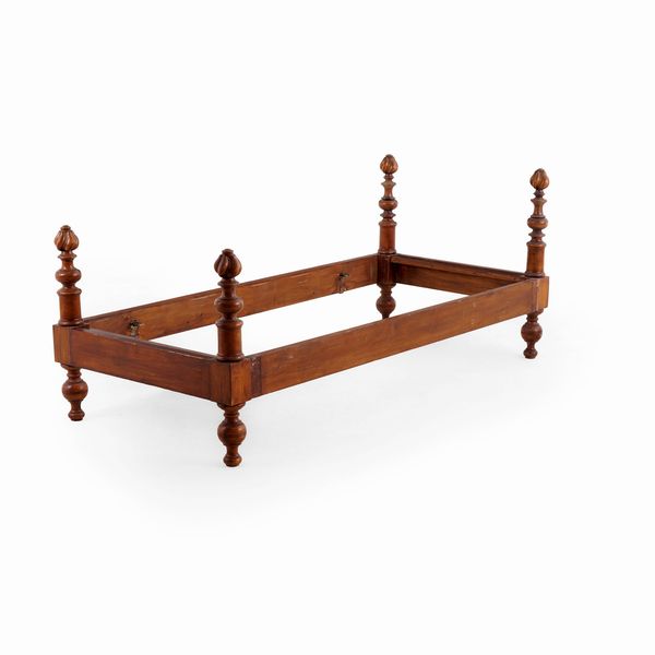 Letto in legno intagliato in stile seicentesco  - Asta Antiquariato - Associazione Nazionale - Case d'Asta italiane