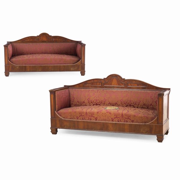 Coppia di divani lastronati. XIX secolo  - Asta Antiquariato - Associazione Nazionale - Case d'Asta italiane